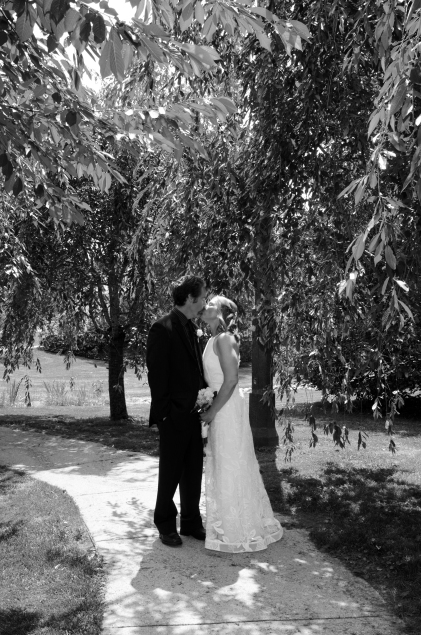 Beautiful wedding photography based in London Ontario.